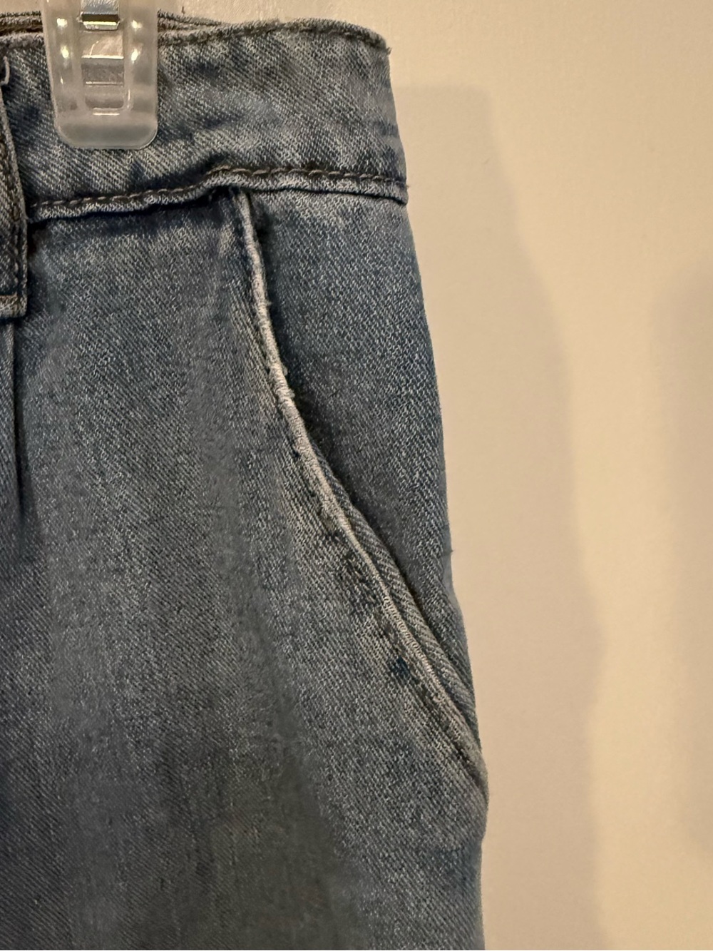 Forever 21 Denim Skirt Faded Blue Raw Hem Belt Loops Button/Zipper Pockets Sz L - Picture 3 of 6